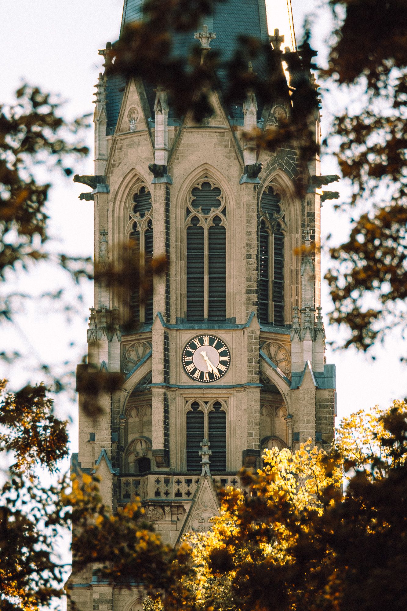 Vorstadt Josef-Kirche Herbstlicht